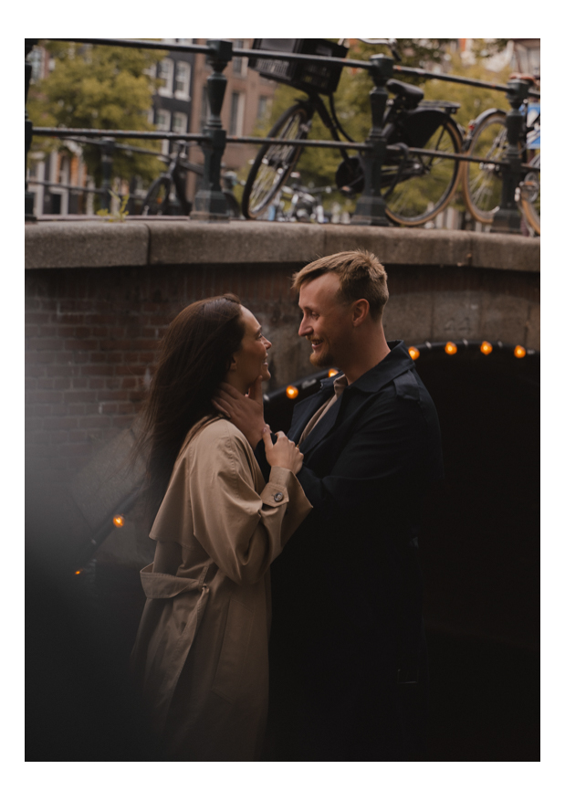 Portret & Gezin romantische koppel fotoshoot amsterdam grachten